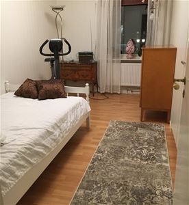 Bedroom with a single bed.