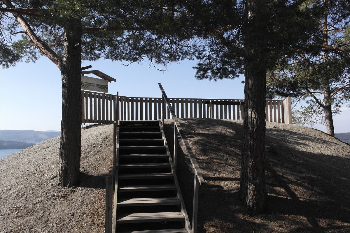 Stairs up to the lookout point Lekomberg.