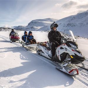  © Arctic Panorama Lodge, Snowmobiling at Uløya.