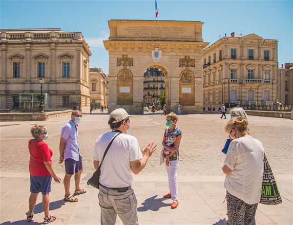 "Montpellier de plaza en plaza" (visita en francés)