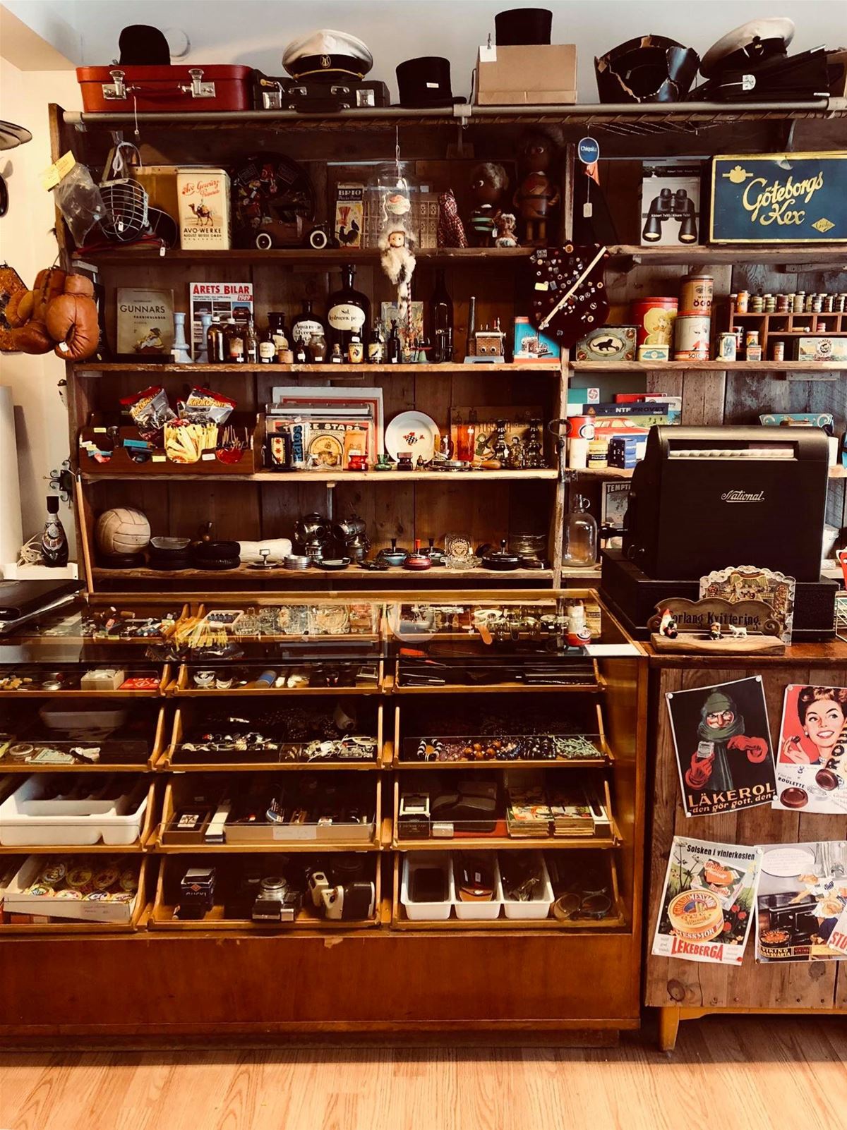 La Boutiqúe RETRO image 1