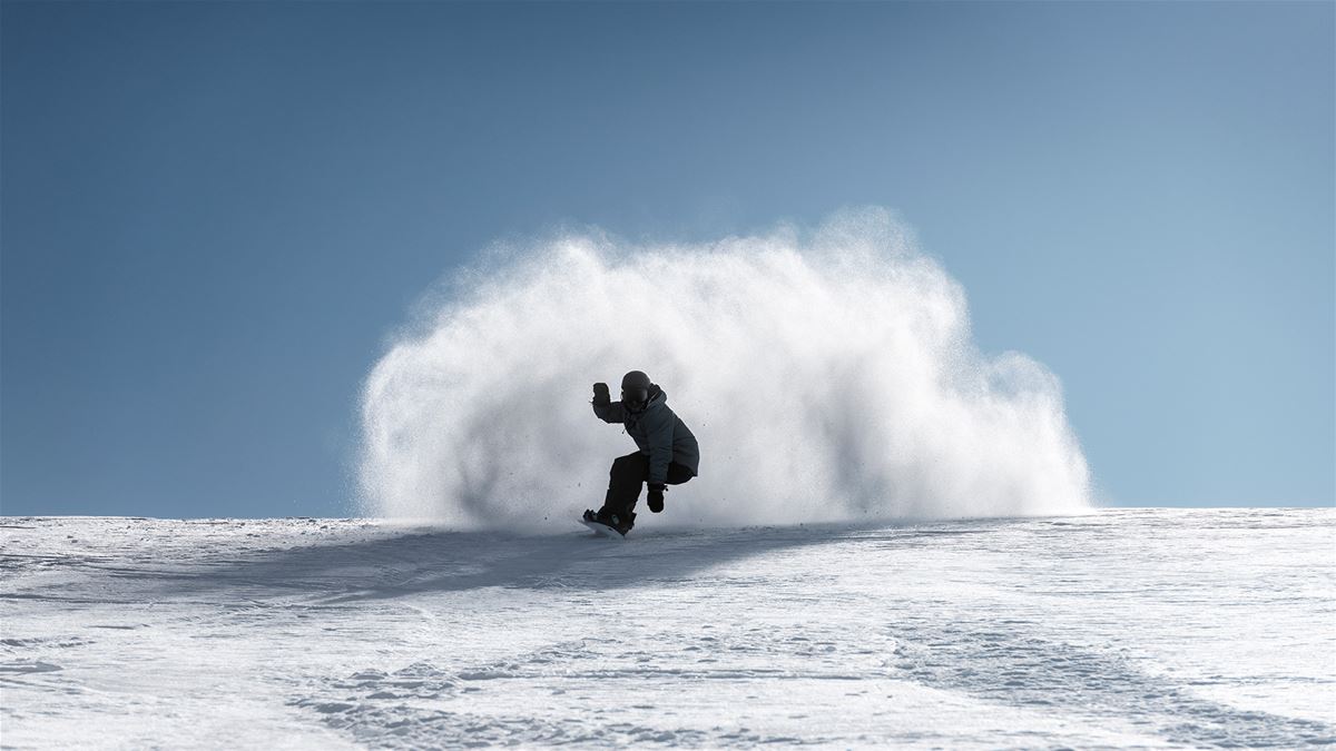 Snowboarding Group Lessons 8 - 16 years image 1