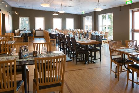 Interior image, restaurant.