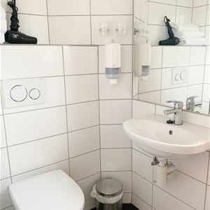  © Mefjord Brygge, Toilet at Mefjord Brygge