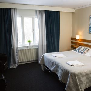Örnsköldsvik/Veckefjärden, STF Hotel
