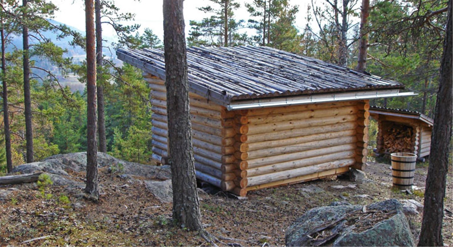 Vindskydd på toppen av berget.