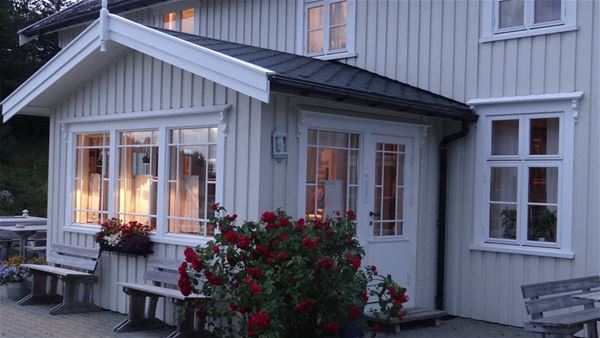 Bernt Arntsen,  &copy; Bernt Arntsen, Klokkergården  – Stay in nostalgic surroundings on the island of Rødøy 