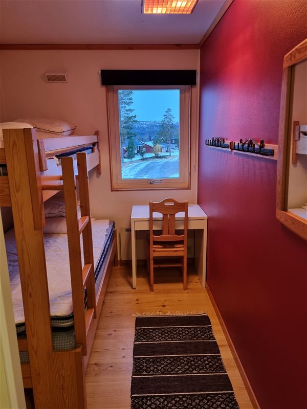 Bedroom with a bunk bed.