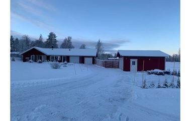 Umeå - Villa with sauna, outdoor spa, heated garage 2 spaces &amp; 6 parking spaces. 8 min from the center. - 10138