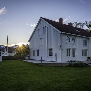  © Svinøya Rorbuer, Væreiergården anno 1828 - Svinøya Rorbuer