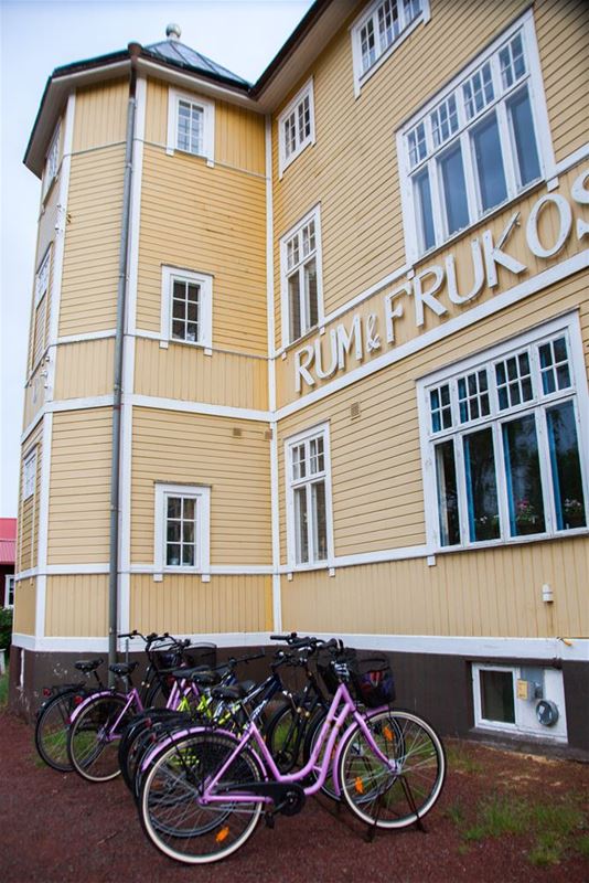 Bikes parked outside the Hostel.