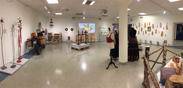 Exhibition hall with various exhibited objects.