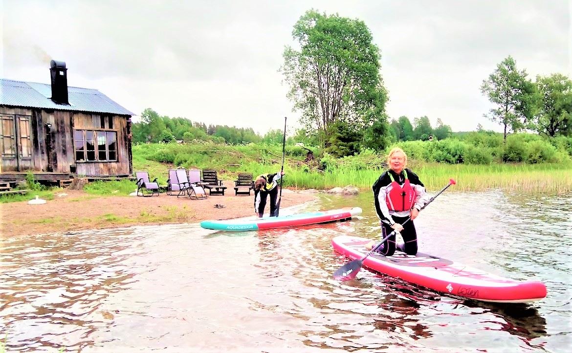 Paddla SUP och gör kolbulle i Hälsinglands härliga vatten och natur.