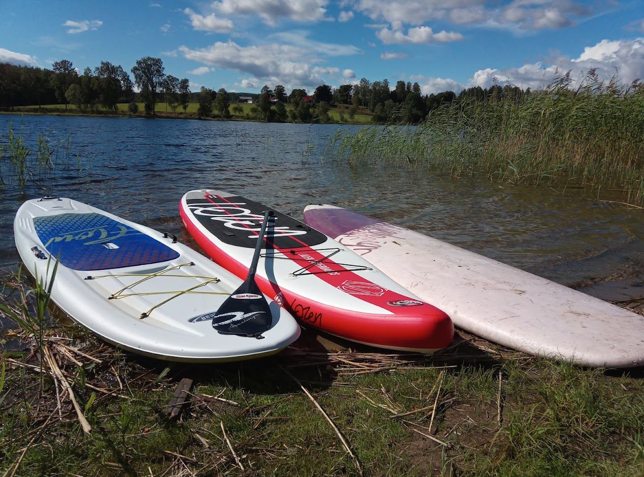 Paddla SUP och gör kolbulle i Hälsinglands härliga vatten och natur.