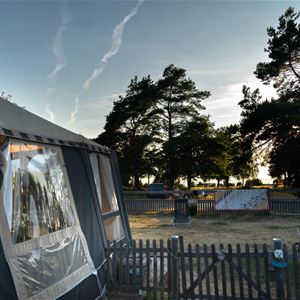 Campingtomt utan el för husvagn, husbil, tält