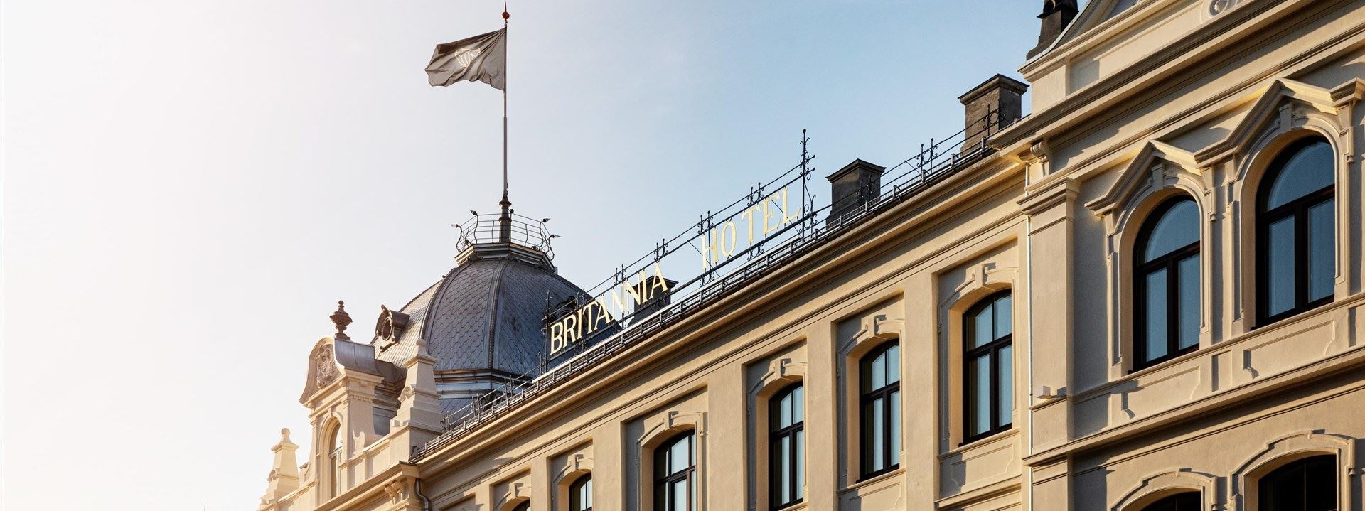 Britannia Hotel, Images, Hotels