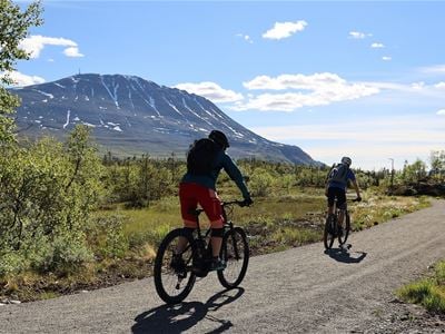 Stay at Gaustablikk Fjellresort + Electric Mountain Bike Rental