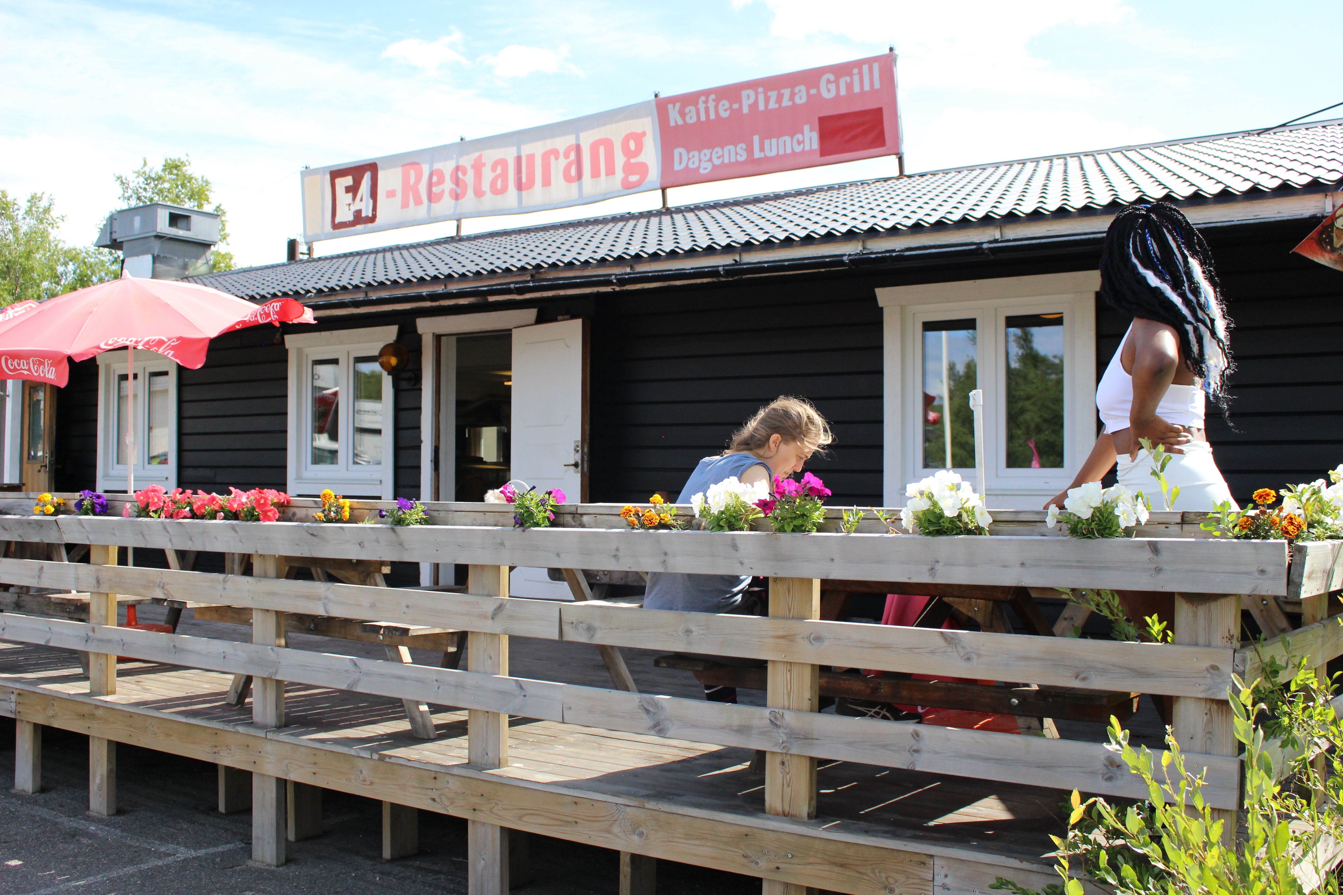 E4 Restaurang & Pizzeria - Harmånger