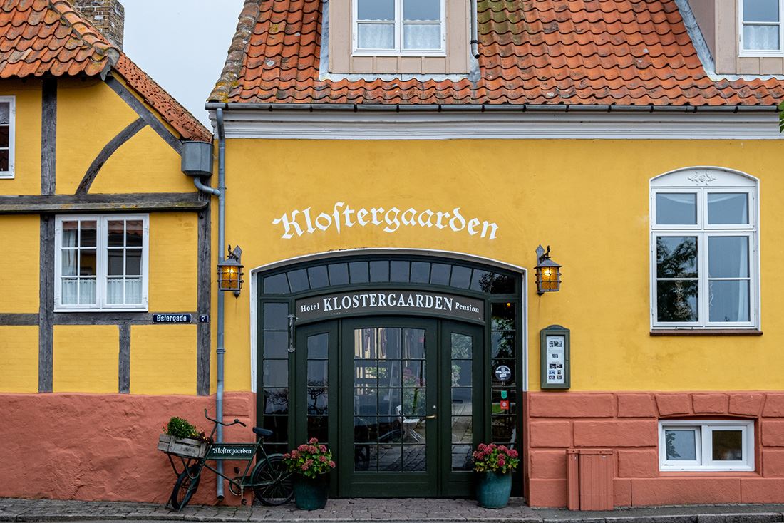 Overnatning Hotel Pension Klostergaarden, Hotel, AllingeSandvig, Bornholm
