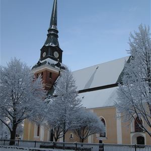 Mora kyrka, vinter.