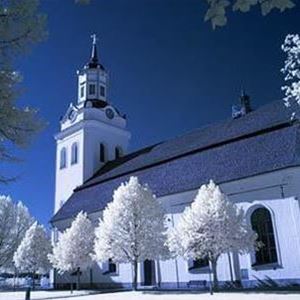 Vinterbild på kyrkan.