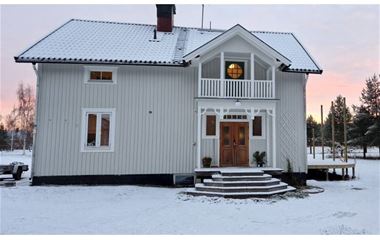 Umeå - Villa med uppvärmt dubbelgarage - 14488