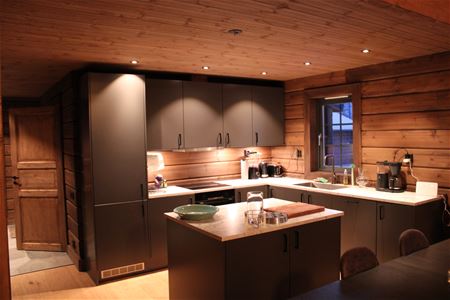 A kitchenarea.