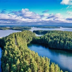 Suomalainen kirjapiiri - Bokcirkel på finska  