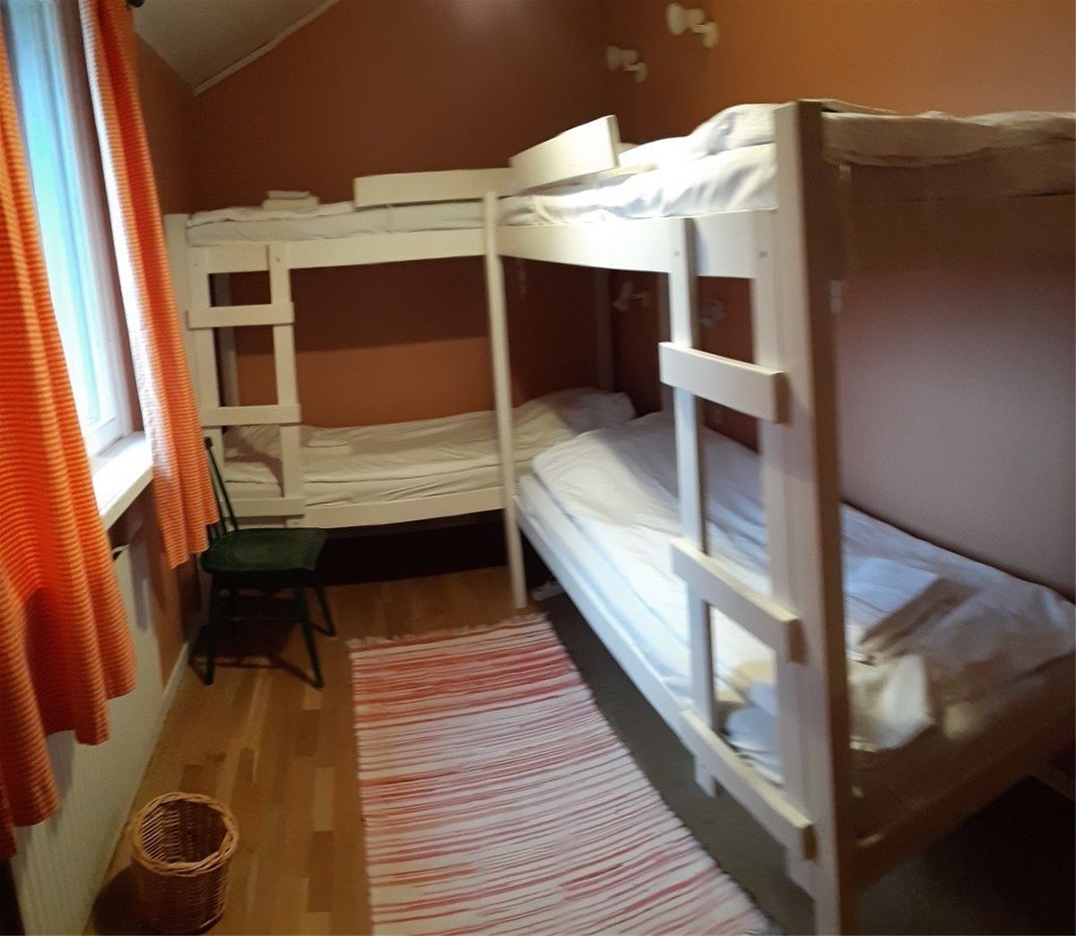 4-bedded room image 1