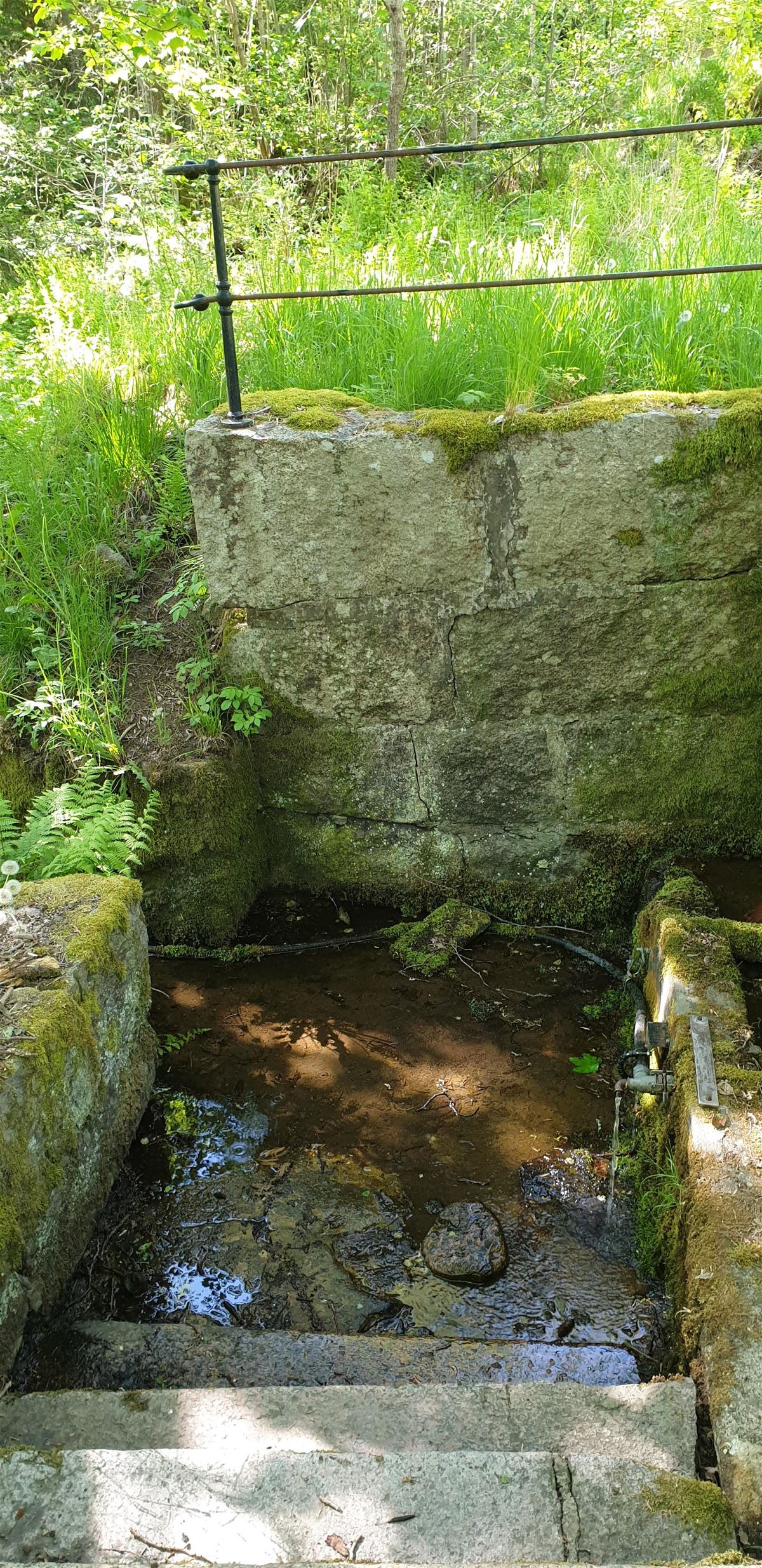 Officerskällan i Grännaforsa image 1