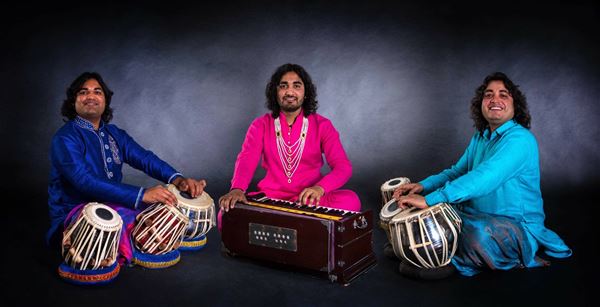  &copy; Copy: Klubb Sam, Amrat Hussain Brothers Trio