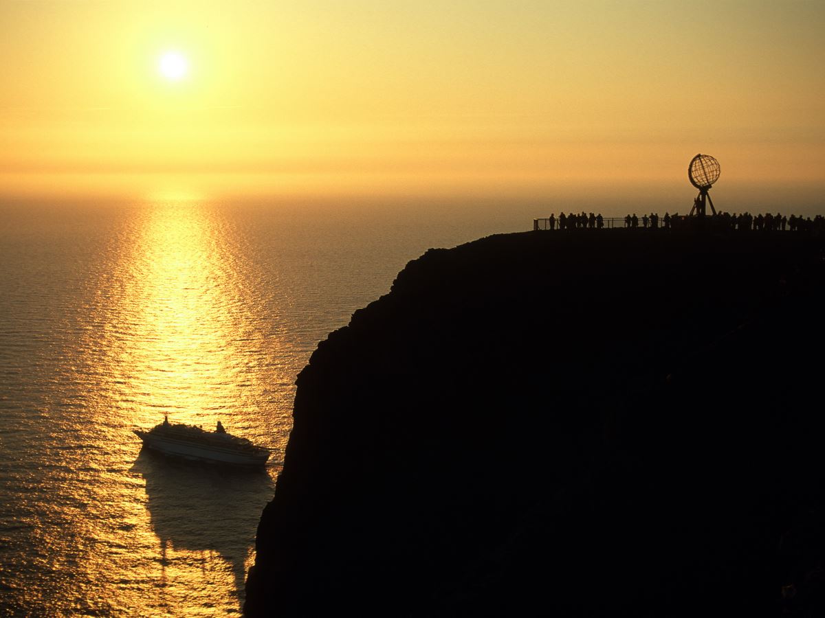 The North Cape Midnight Tour, Sightseeing