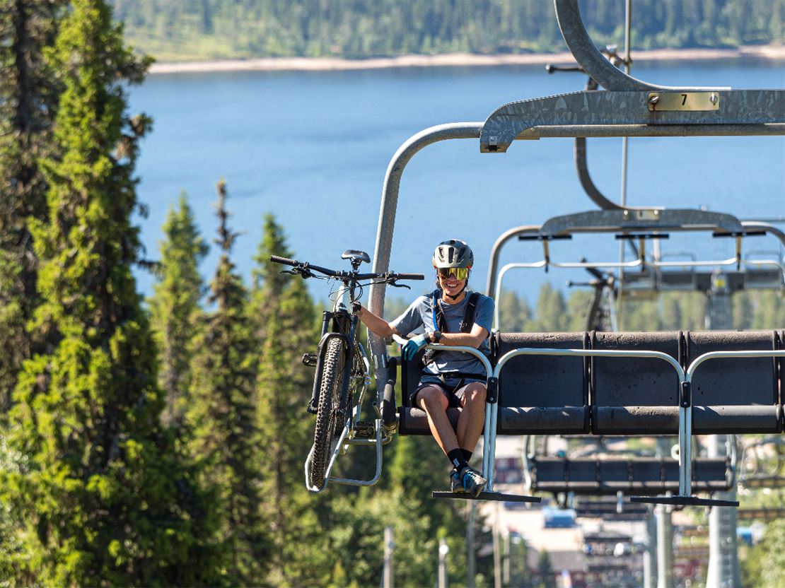 Mountain bike online chairlift