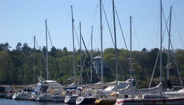 Boat moorings and harbours 