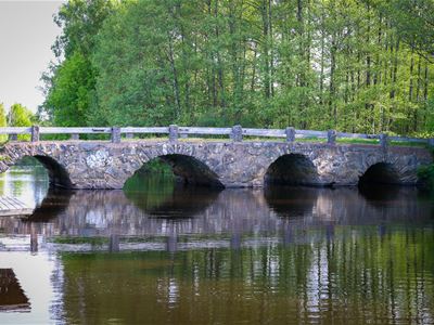Die Steinbrücke über Aggaån