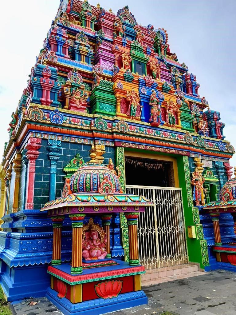 Visite guidée du Temple du Colosse, Culture