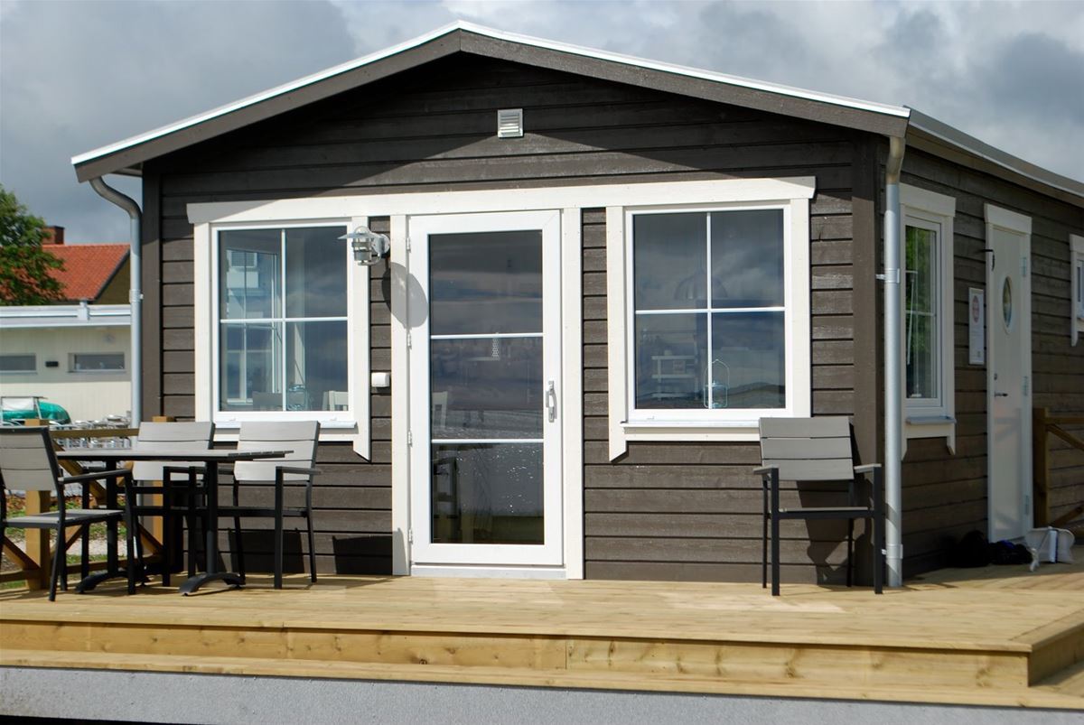 Beach shed 2+2 image 1