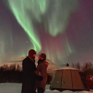 North Experience,  © North Experience, Romance under the northern lights at North Experience