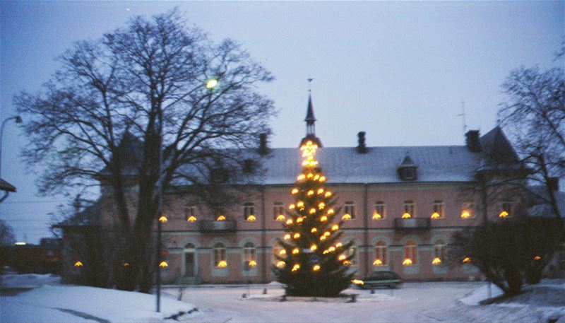 Storviks Stationshus med julgran