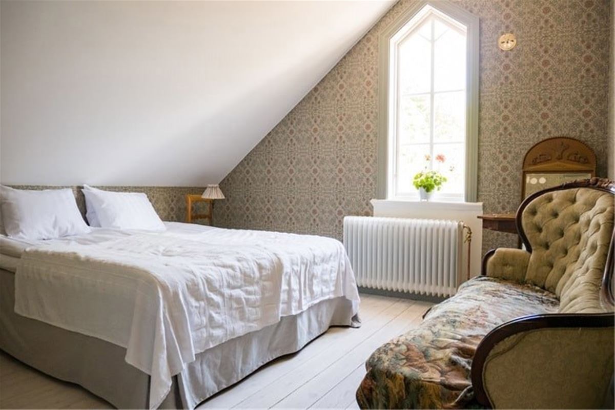 Villa Wöhler 7 - mini suit image 1