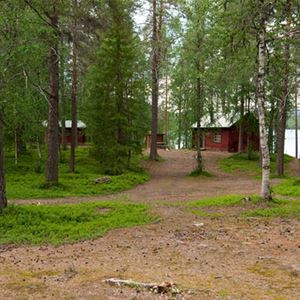 Stay beside Lake Laggträsket, in the midst of the wilderness