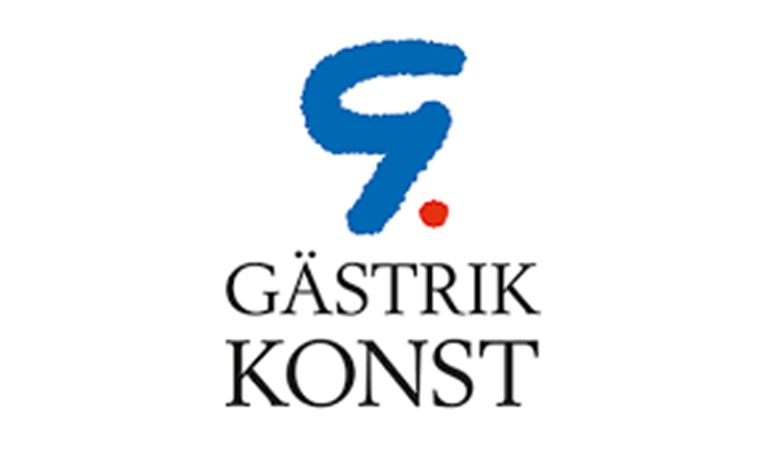 logga för Gästrik Konst, blått G med röd punkt.