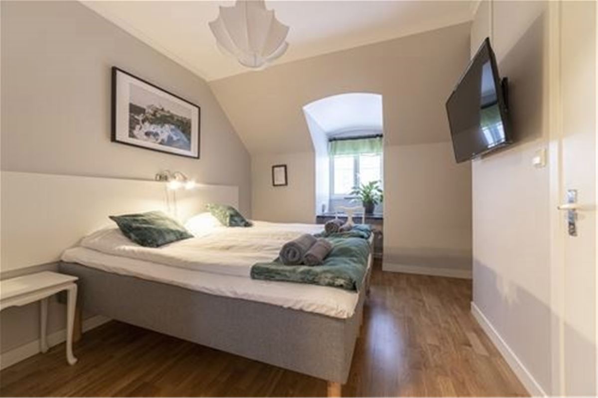 Kompakt dubbelrum med privat badrum image 1