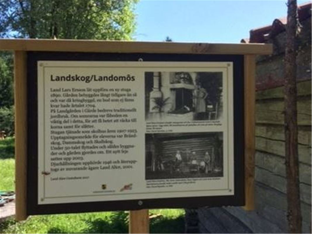 Informationstavla om Landskog.
