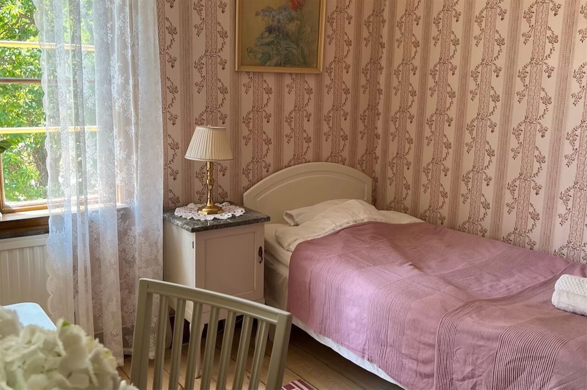 Single room in the Villa image 1