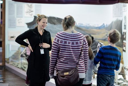 Guided tour at the Polar Museum