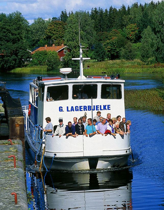 Räkafton Hjälmaredocka