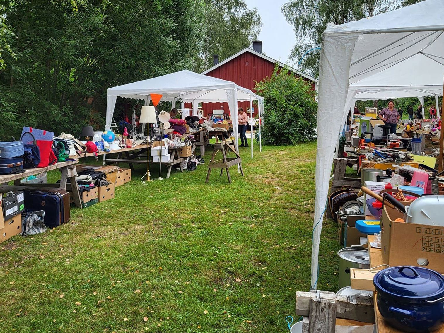 Efterloppis i Åkeholm