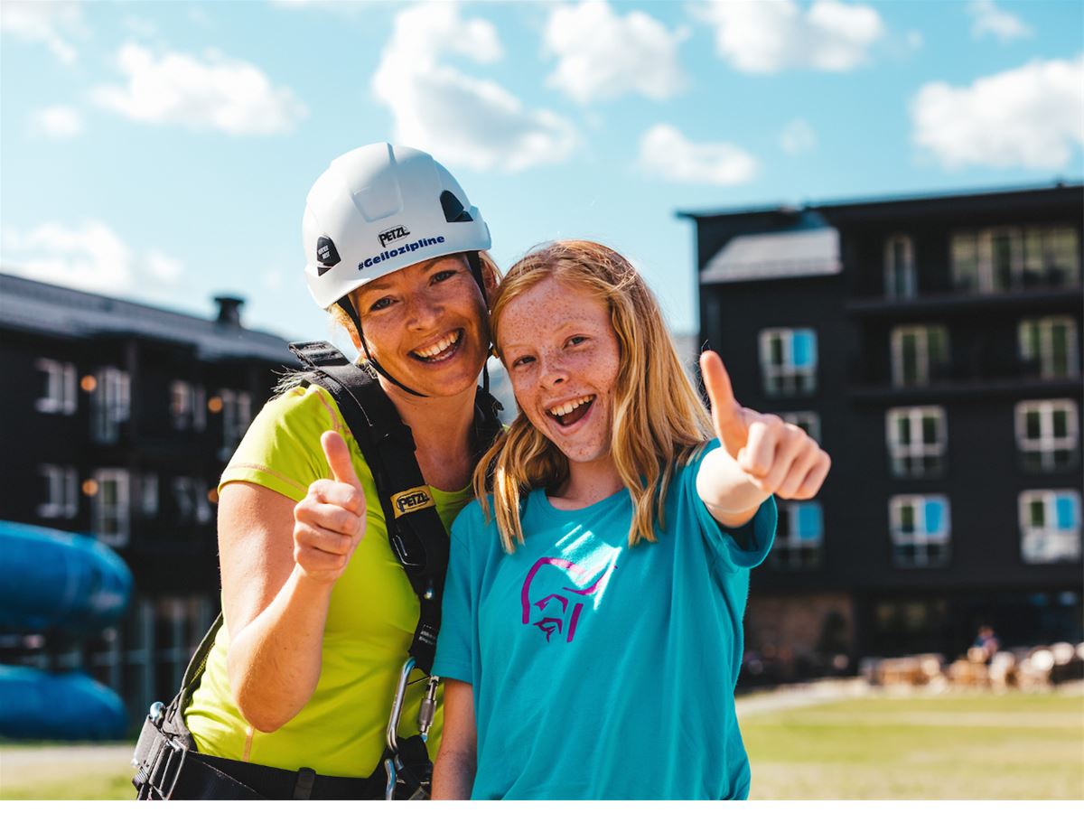 Zipline - 1 tour, family 2a + 2y image 1